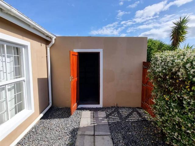 2 Bedroom Townhouse in Strand Central