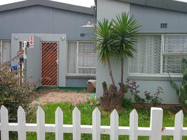 2 Bed Townhouse in Ridgeway