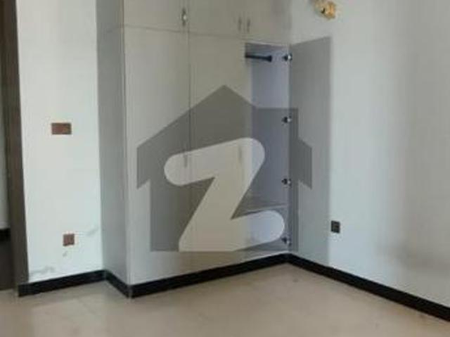 2 bed unfurnished available for rent in makkah tower e11/4 e 11/4