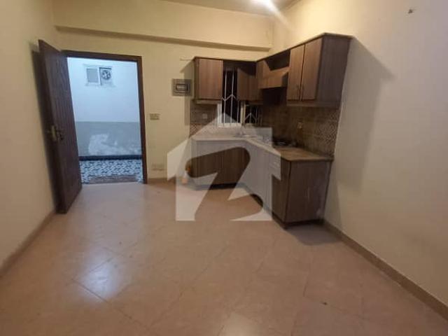 2 Bed Unfurnished Flat In E11