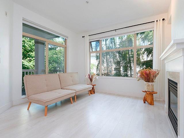 2 Bed And Den Large, Modern, Bright Apartment By Ubc arbutus