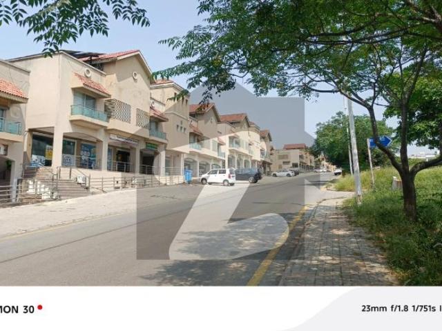 2 Bed Apartment for Rean in DHA Phase 1 Sector F