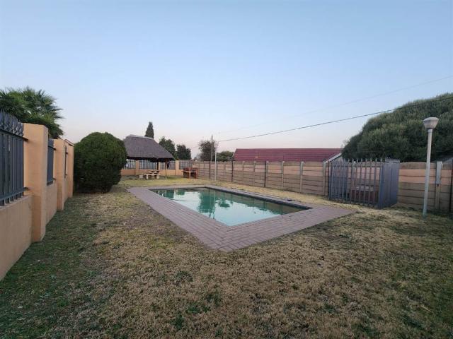 2 Bed Apartment in Albemarle