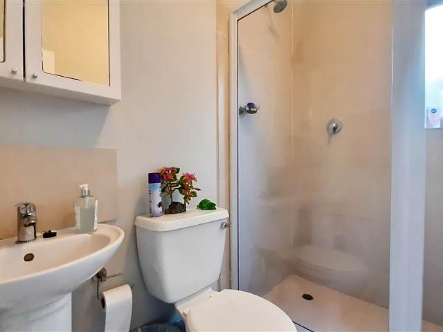 2 Bedroom Apartment in Sheffield Manor