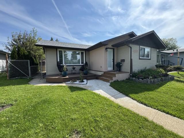 2 Bed Basement Suite|Royal Garden|Garage Parking|Internet&Utilities Included