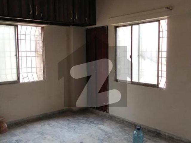 2 bed d.d flat for rent Gulistan e Jauhar Block 18