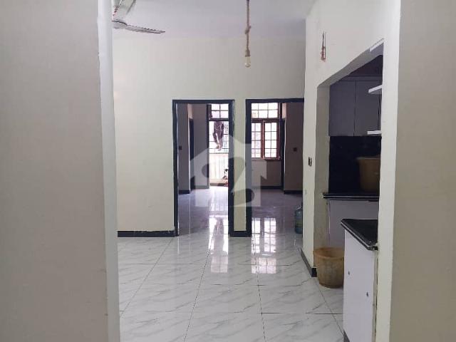 2 bed d. 3 floor maintained dha phase 6 karachi