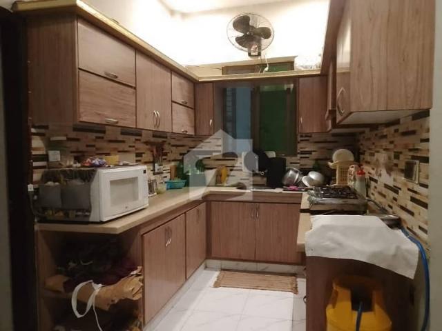 2 Bed Dd 2nd Floor Corner Flat For Sale