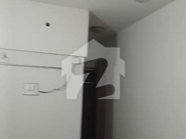 2 Bed Dd 3rd Floor For Rent In Tauheed Commercial