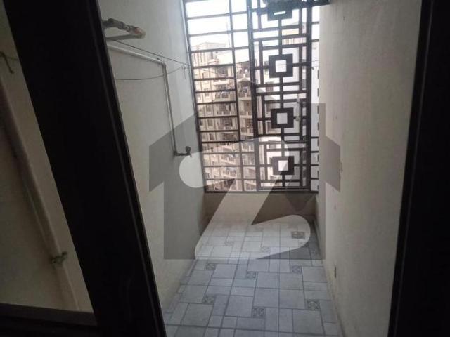 2 bed dd available for rent Falaknaz Presidency
