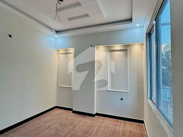 2 Bed DD Brand New Flats For Sale in Kaneez Fatima Society Scheme 33