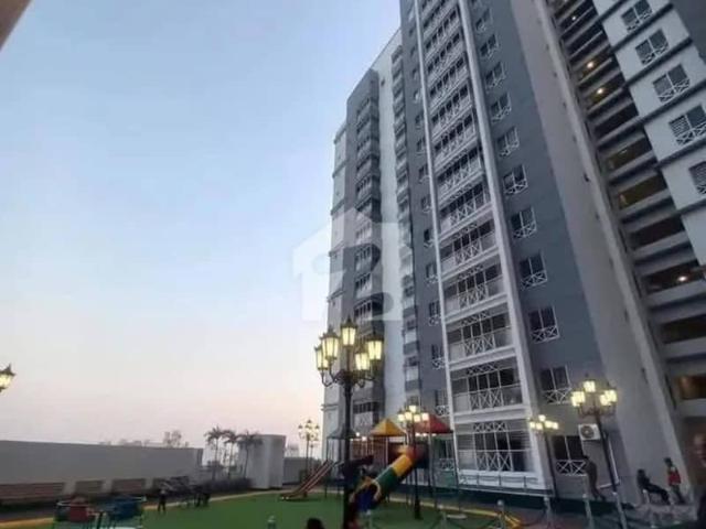 2 bed dd flat court regency