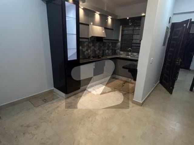 2 bed dd flat for rent Cantt View Lodges