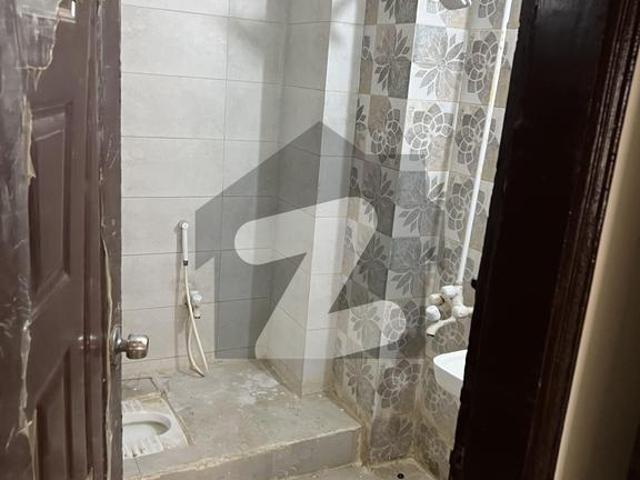 2 bed dd flat for rent Shaz Residency