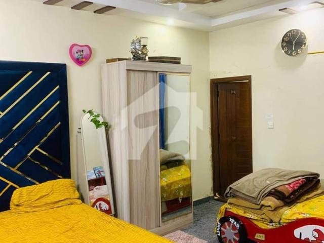 2 Bed DD Flat For Sale Main Road Facing Catholic Area Near Mazar E Quaid Prime Location: Catholic Area Near Mazar E Quaid Main Road Facing Excellent Front View First Floor Easy Access & Ideal Height