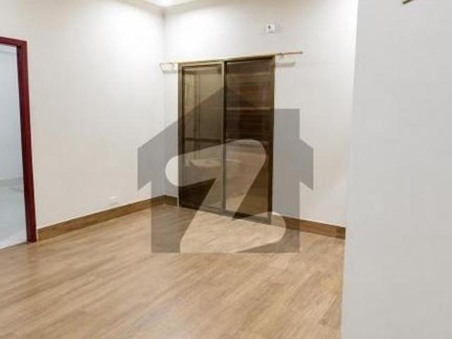 2 Bed DD Flat for Sale in Abdullah Sports City 1200 Sq Ft Qasimabad Main Bypass