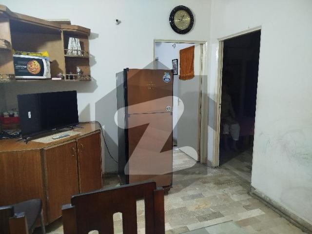 2 Bed drawing Lounge 1st floor flat available for rent in block 1 Gulshan e Iqbal Block 1