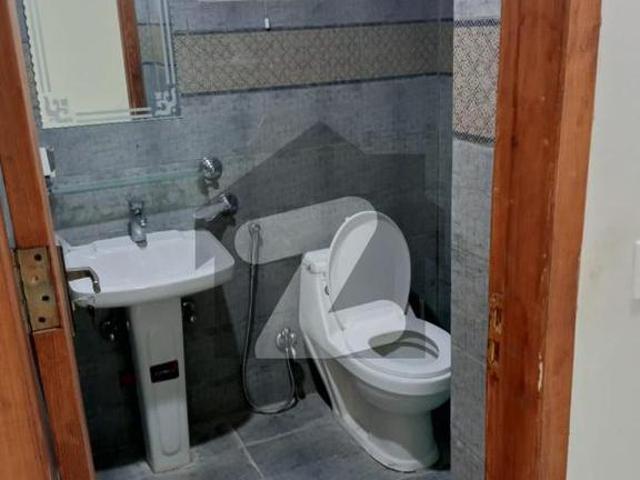 2 Bed Flat Available For Rent Is Good Location Marghla Fashing. Capital Residencia