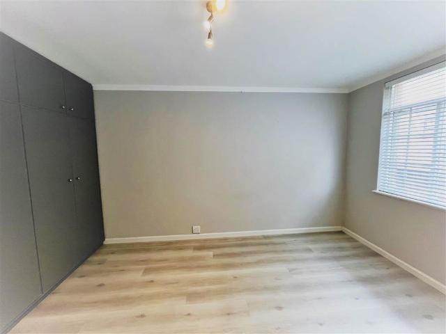 2 Bed Flat in Diep River