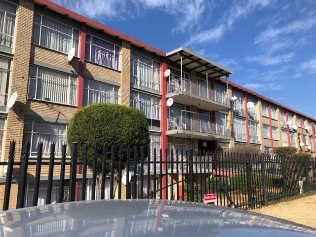 2 Bed Flat in Symhurst