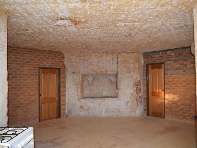 2 bed | house to let in 32 STINGAS ROAD COOBER PEDY SA 5723