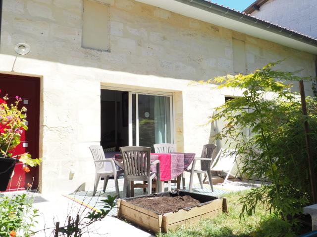 2 bed house to let in saint andré de cubzac