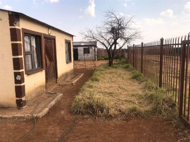 2 Bed House in Thabong