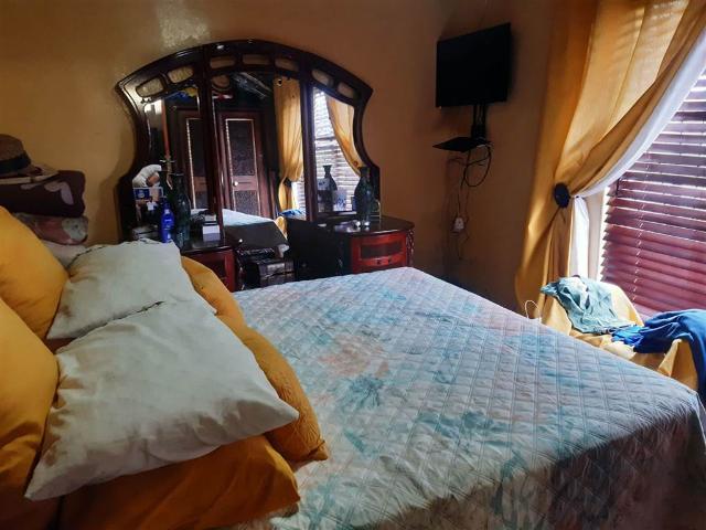 2 Bed House in Uitenhage Central