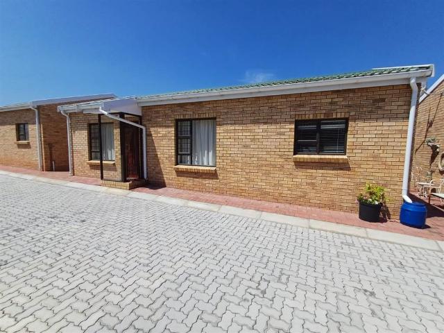 2 Bed House in C Place