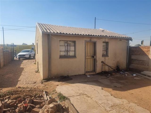 2 Bed House in Daveyton