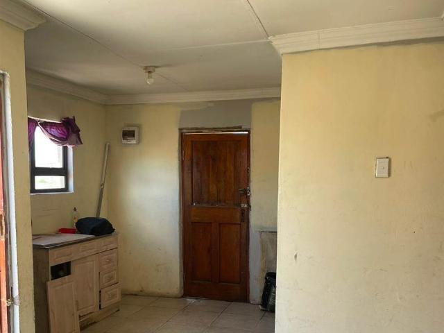 2 Bed House in Diazville