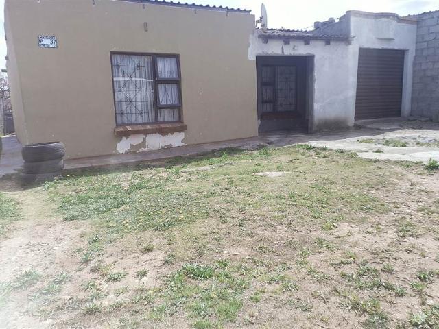 2 Bed House in Kwadwesi