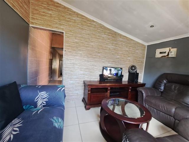 2 Bed House in Kwandengezi