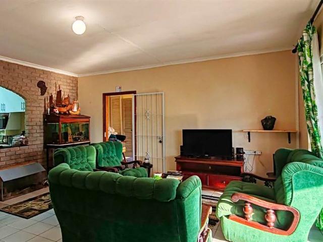 2 Bed House in Moseley