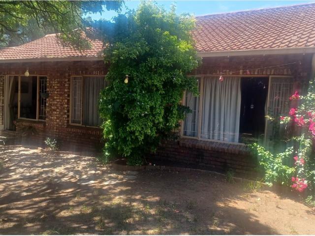2 Bed House in Riebeeckstad