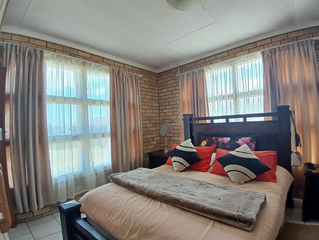 2 Bedroom House in Stilbaai