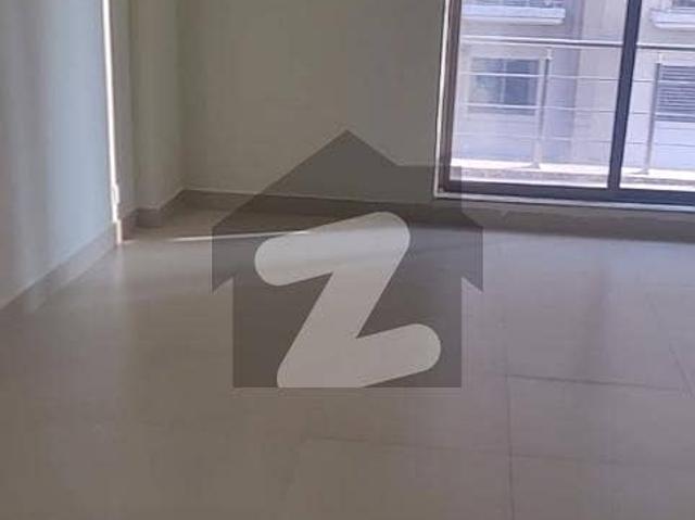 2 Bed In Cube 2nd floor. Apartment internal Parking