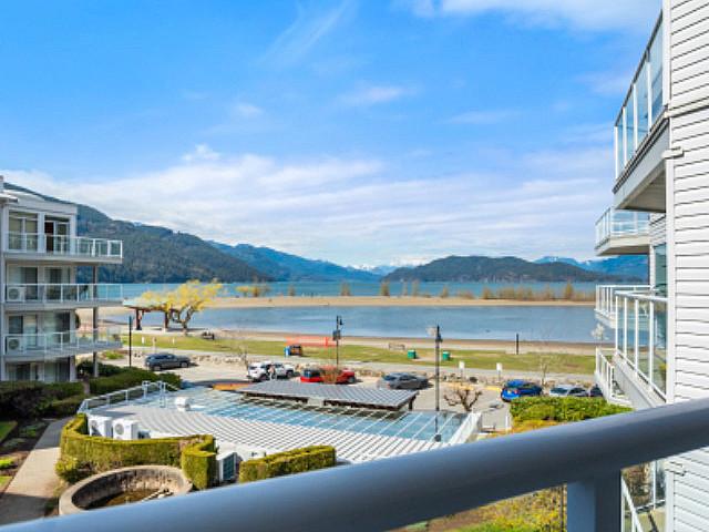 2 Bed Lakeview Condo In Echo Beach Harrison Hot Springs
