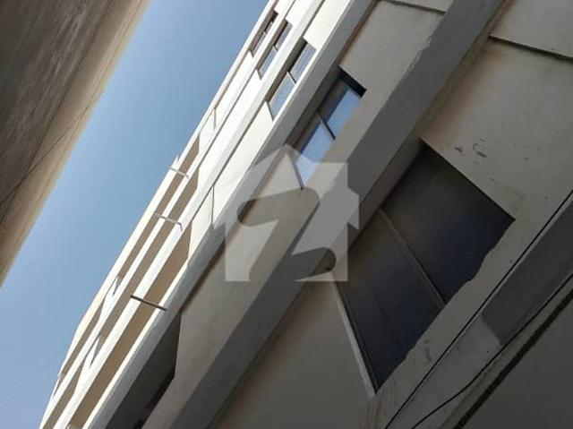 2 Bed Lounge 2 Side Corner West Open Road Facing Apartment