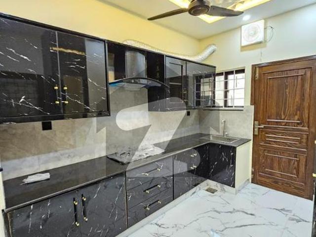 2 Bed Luxury Apartment For Rent In Gulberg 3 Oyster Court Luxury Residences