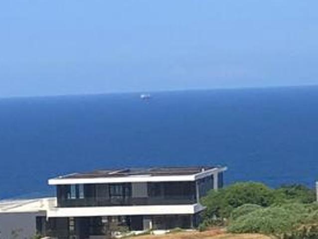 2 bed modern apartment in upmarket o.
