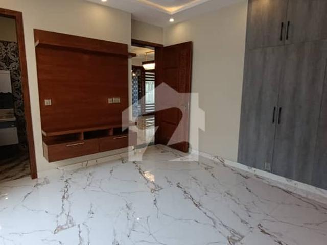 2 Bed Non Furnished Flat Available For Rent In Bahria Town Lahore