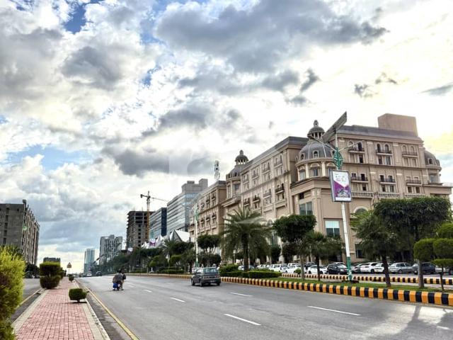 2 Bed Ready To Move Luxury Apartment |Designer Furnished |Gulberg Heightsl | Gulberg Greens Islamabad