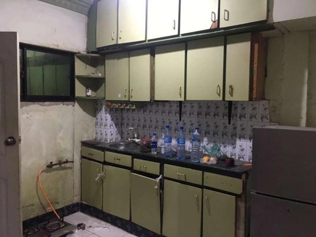 2 bed rooms, drawing room and kitchen Karachi Garden East ID 09108