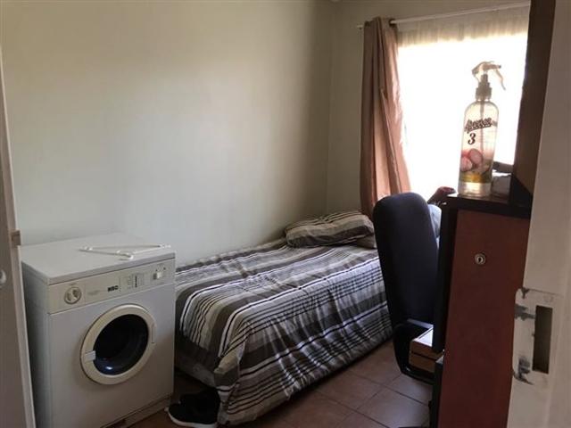 2 Bed Simplex in Pierre van Ryneveld