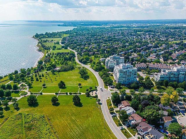 2 Bed Suite, Cumberland Lane the Breakers In South Ajax