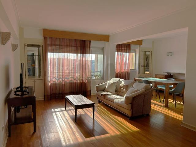 2 bedr. apartment for rent furnished with elevator and 24 hour security Gemini Building