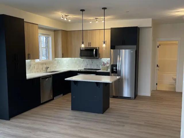 2 bedroom/2 bathroom condo