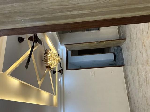 2 Bedroom 1050 Sq.Ft. Builder Floor in Sector 73 Noida Listing ID: #10361