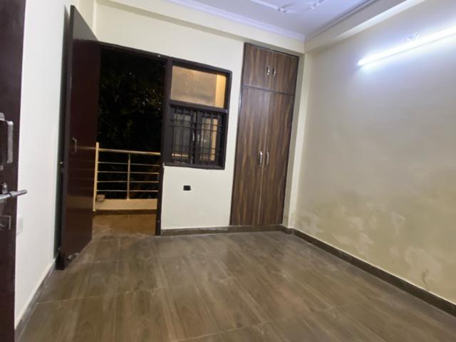 2 Bedroom 1000 Sq.Ft. Apartment in Janakpuri Delhi Listing ID: #9681